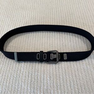 Men’s black casual belt. Excellent condition.